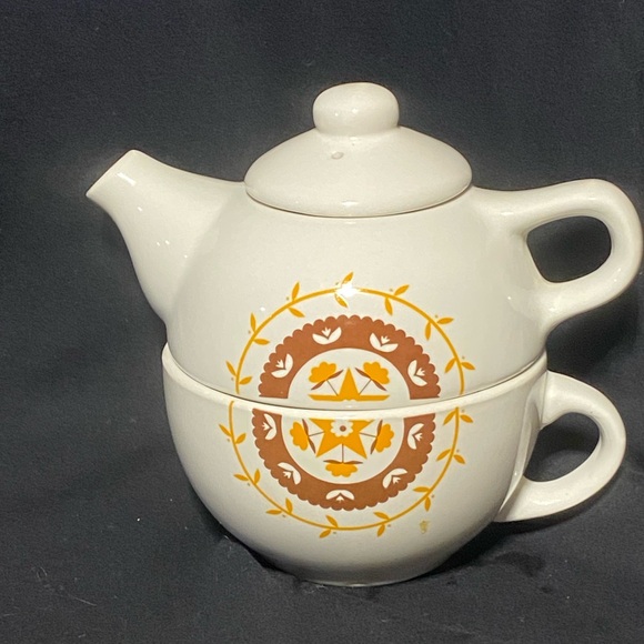 teapot and cup stackable - Picture 1 of 13